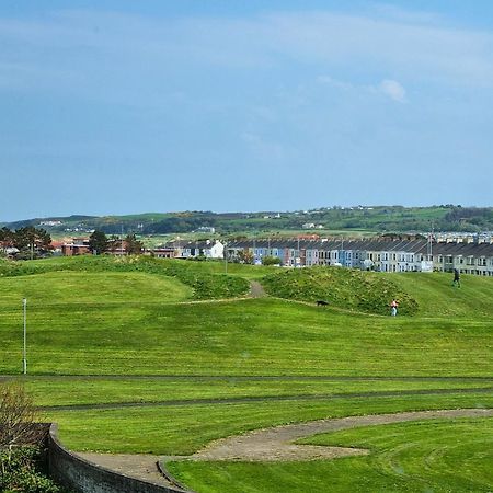 5 Dunluce Park - Portrush By The Sea Apartment Ngoại thất bức ảnh