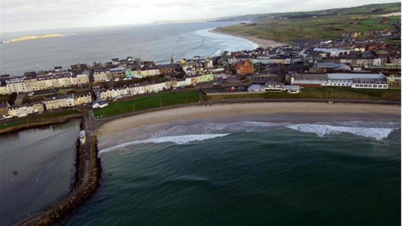 5 Dunluce Park - Portrush By The Sea Apartment Ngoại thất bức ảnh