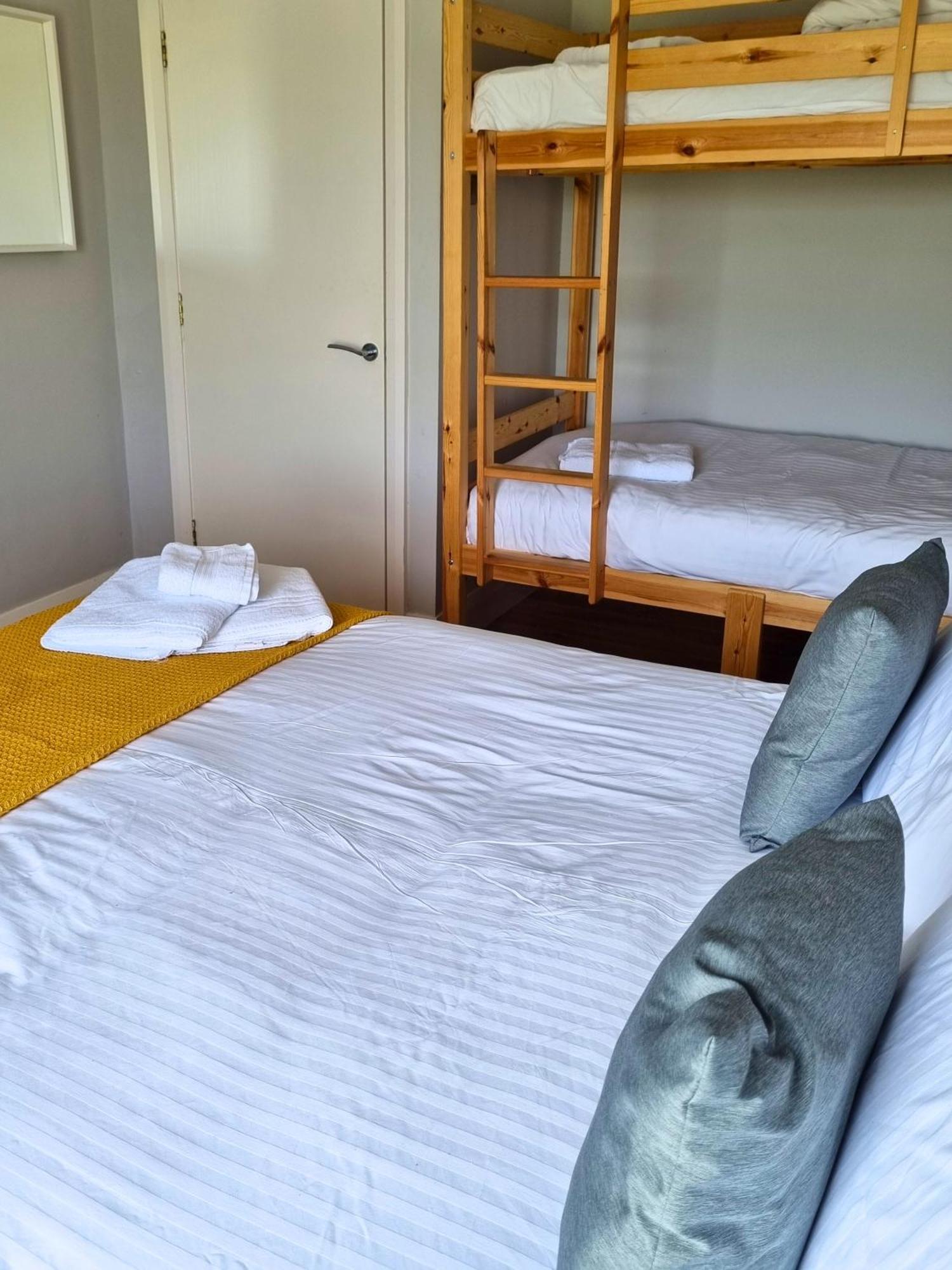 5 Dunluce Park - Portrush By The Sea Apartment Ngoại thất bức ảnh