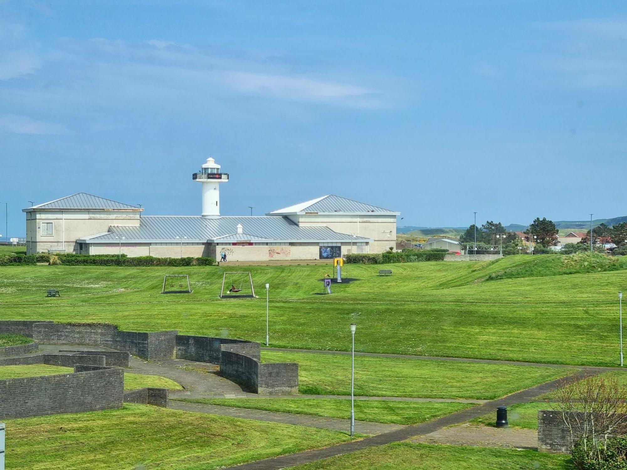 5 Dunluce Park - Portrush By The Sea Apartment Ngoại thất bức ảnh