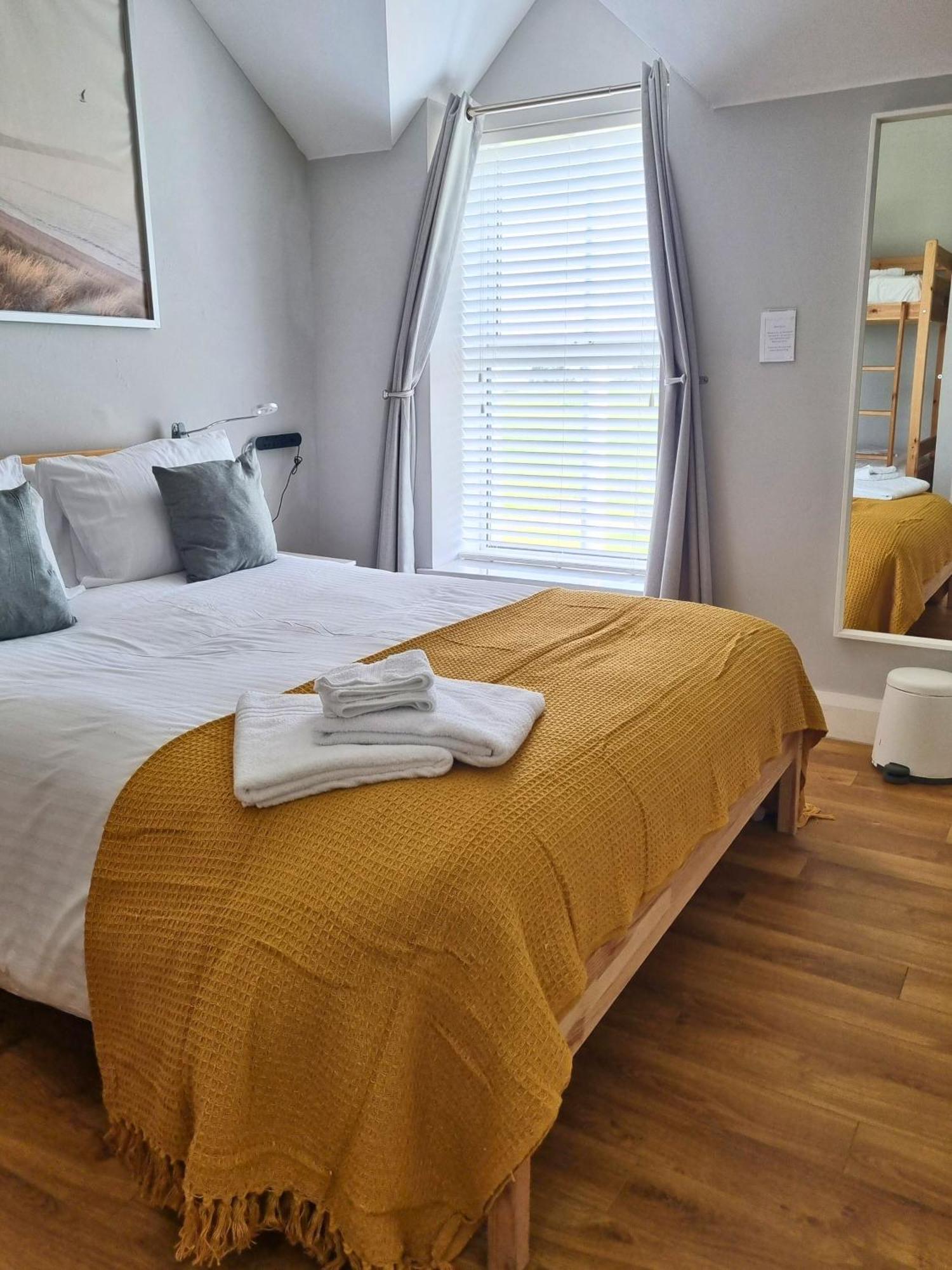 5 Dunluce Park - Portrush By The Sea Apartment Ngoại thất bức ảnh