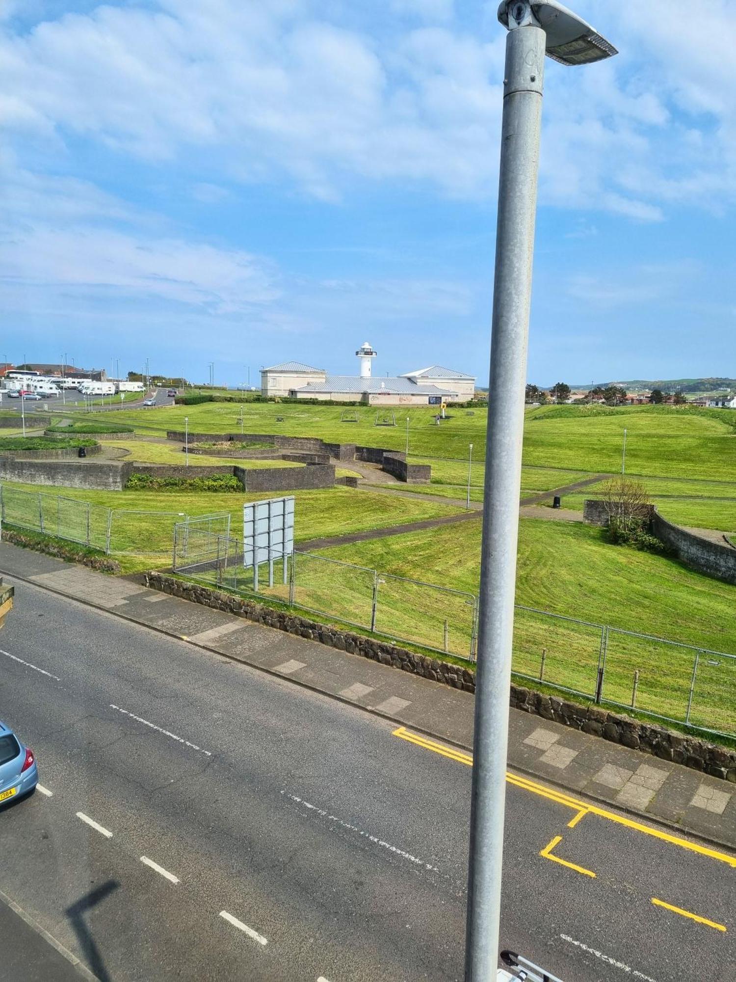 5 Dunluce Park - Portrush By The Sea Apartment Ngoại thất bức ảnh