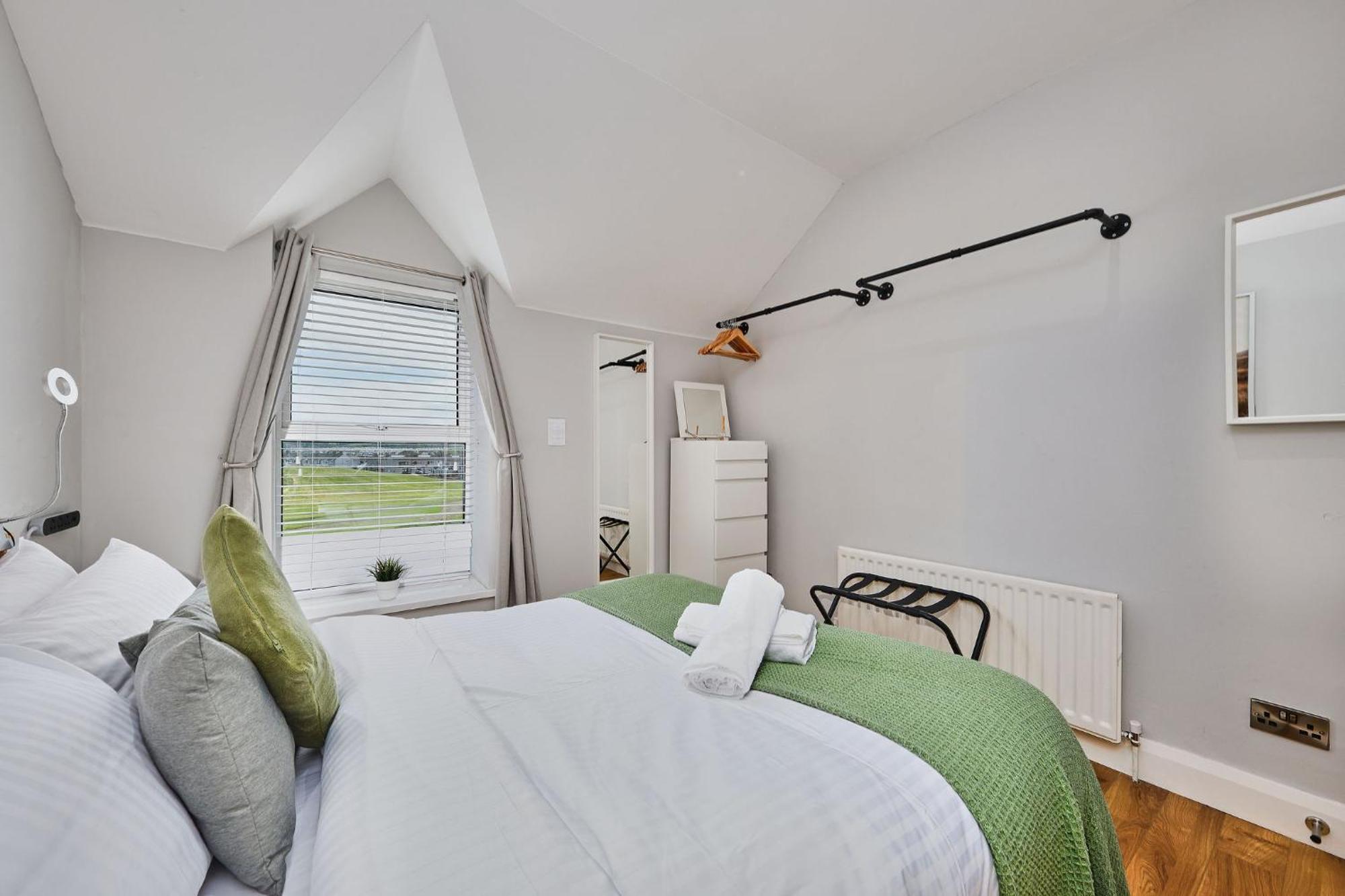 5 Dunluce Park - Portrush By The Sea Apartment Ngoại thất bức ảnh